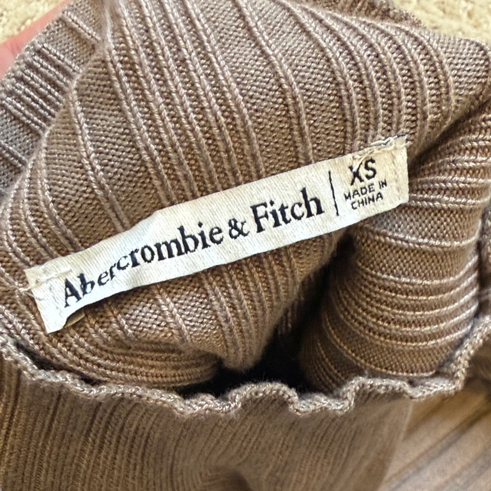 Abercrombie & Fitch Taupe Ribbed Bodysuit - Picture 3 of 3